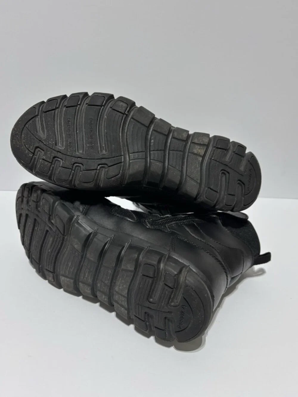 Reebok Men’s Sublite Cushion Tactical 8” Waterproof Black Boots, Size 9 M